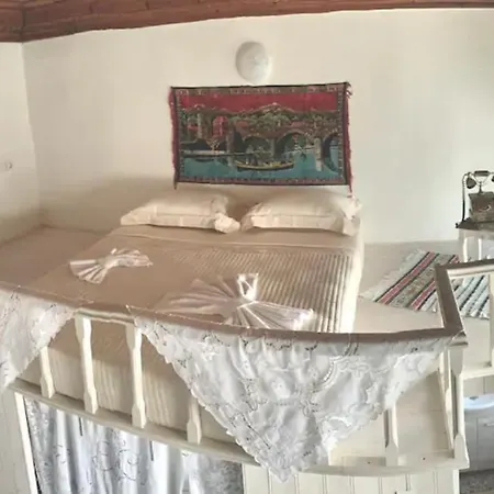 Aspasia's Traditional House Holiday home *